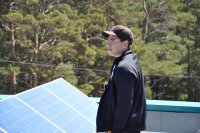 Installing rooftop solar at M’Chigeeng First Nation. 3G trained 10 Band workers on solar system installation. Systems were installed in 2010.